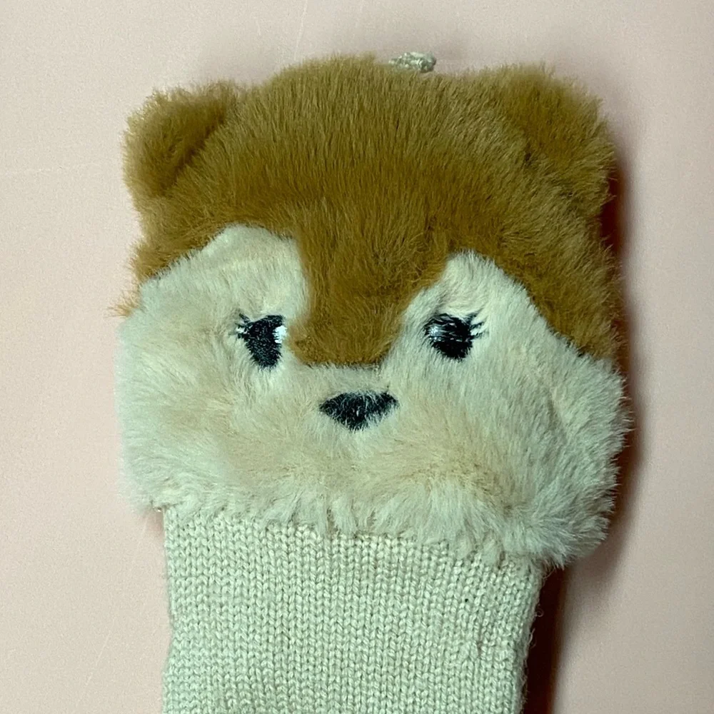 NWOT. Zara Kids Cream/Brown Knitted Mittens with Decorative Faux Fur Details.